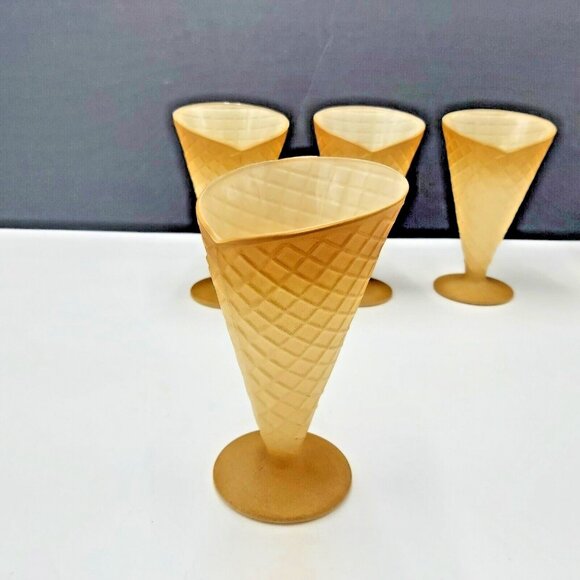 Bormioli Rocco Gelato  Dessert Biscotto Spray Waffle Cone Glasses-Made in Italy - Picture 3 of 6